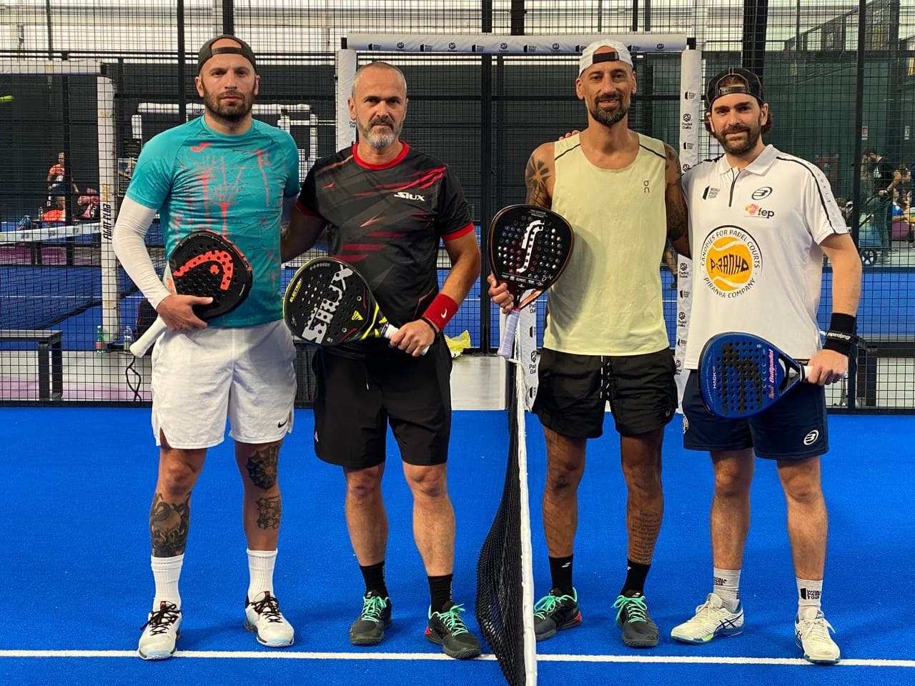 Patrocinio de un jugador profesional de pádel sordo